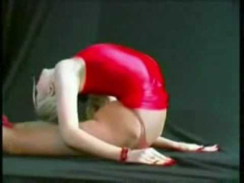 Natasha – The Super Flexible Girl